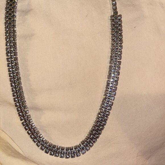 Ann Taylor Chain Link Necklace with Crystals! - Picture 13 of 13